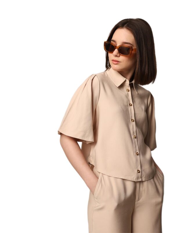 Women's Solid Regular Fit Shirt - Image 2