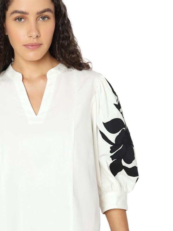 Women's Solid Regular Fit T-Shirt - Image 6