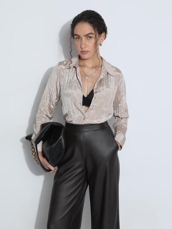 Women's Solid Regular Fit Shirt - Image 2