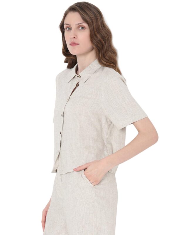 Women's Solid Regular Fit Shirt - Image 3