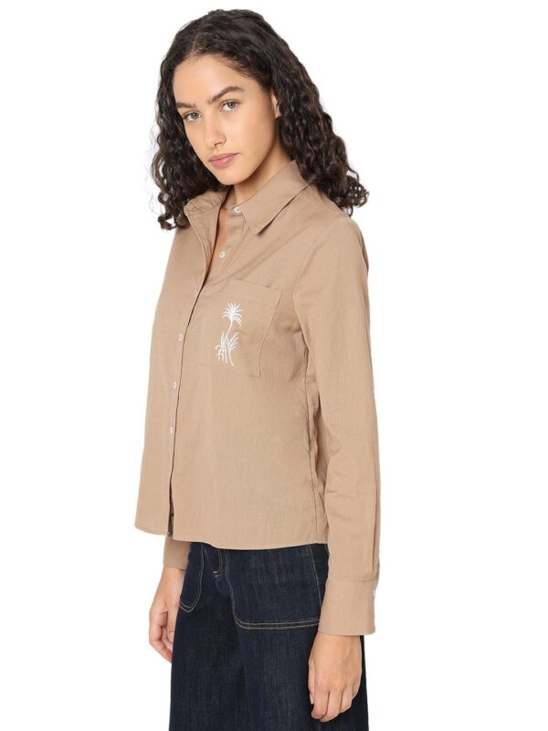 Women's Solid Regular Fit Shirt - Image 3