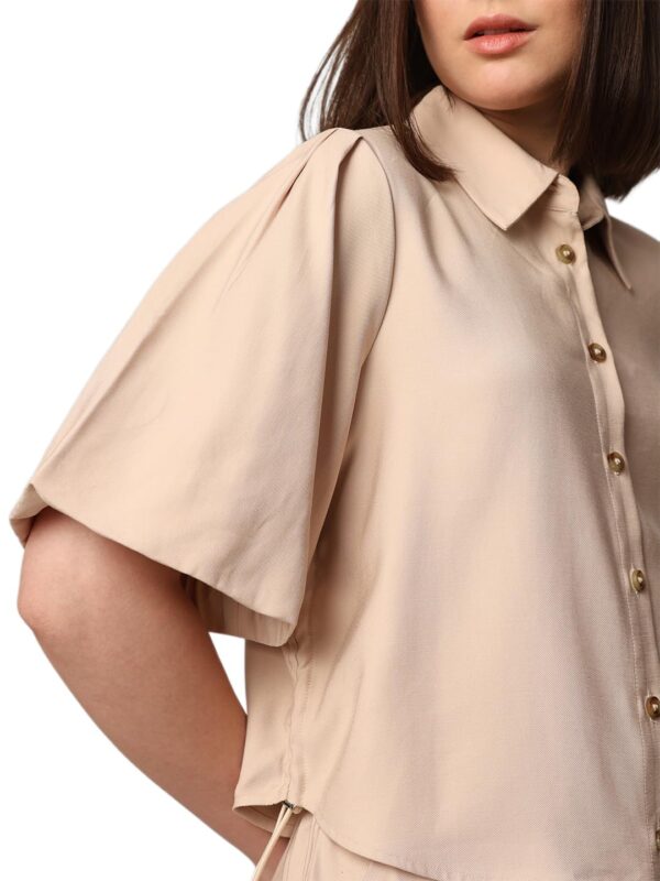 Women's Solid Regular Fit Shirt - Image 4