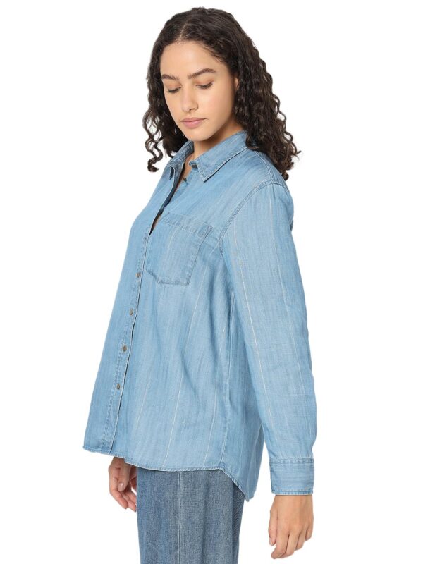 Women's Solid Regular Fit Shirt - Image 3